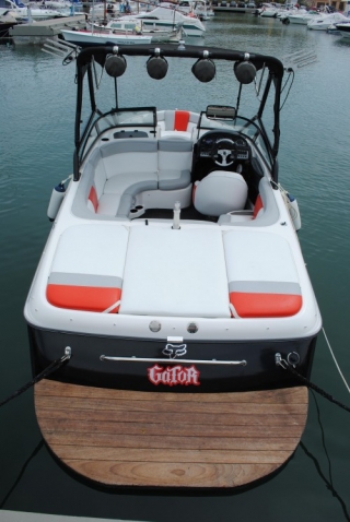 Lancha para remolcar